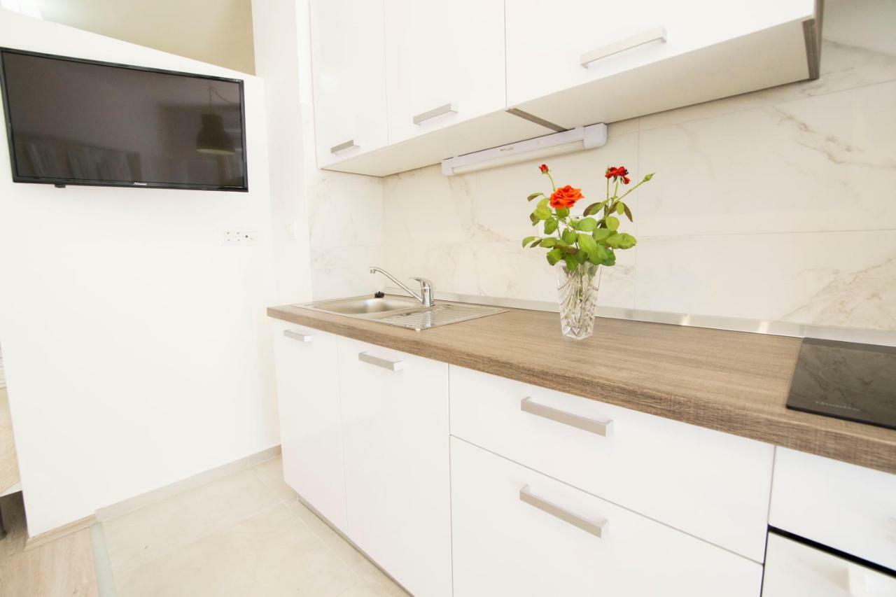 Apartment Neyra 2 Split Buitenkant foto