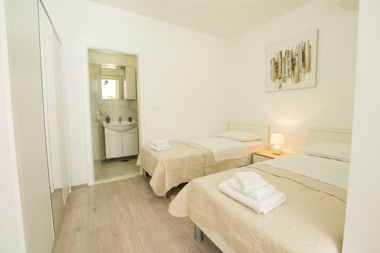 Apartment Neyra 2 Split Buitenkant foto
